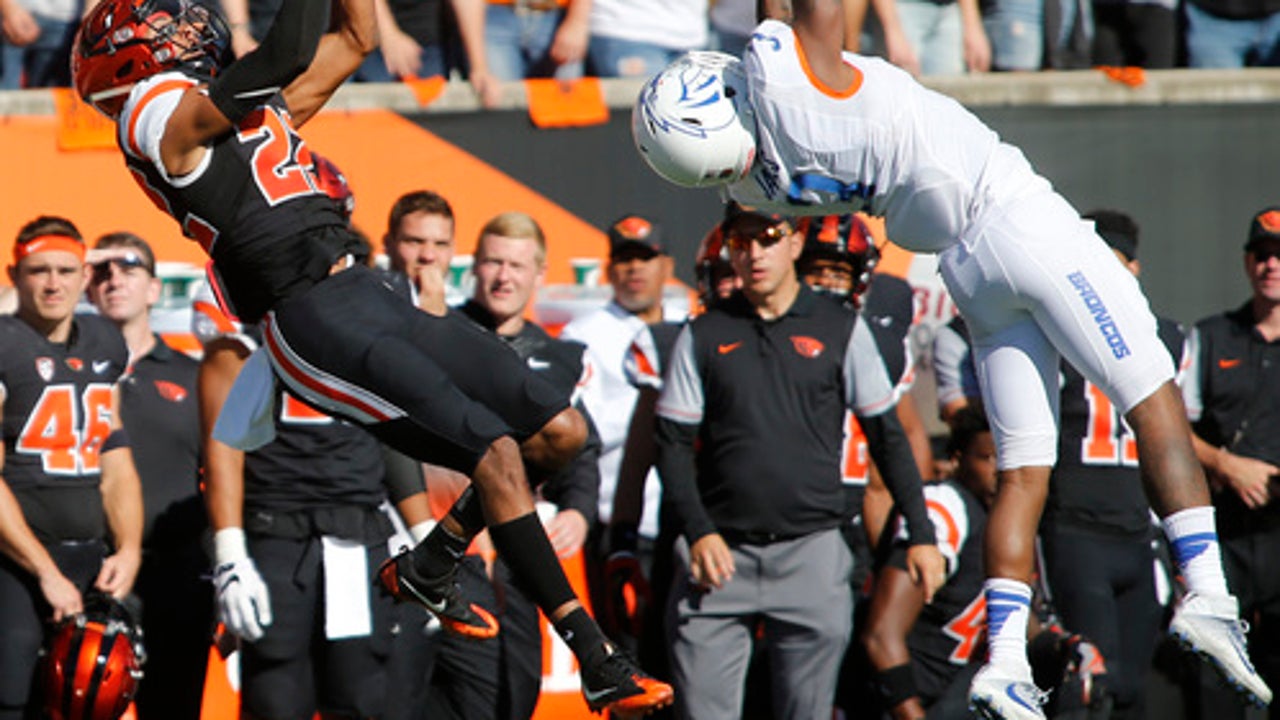 Former QBs making impact at other positions for Pac-12 teams